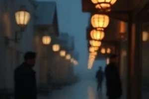 夜市的烟火封面，夜市摊位上腾起的白烟与暖光